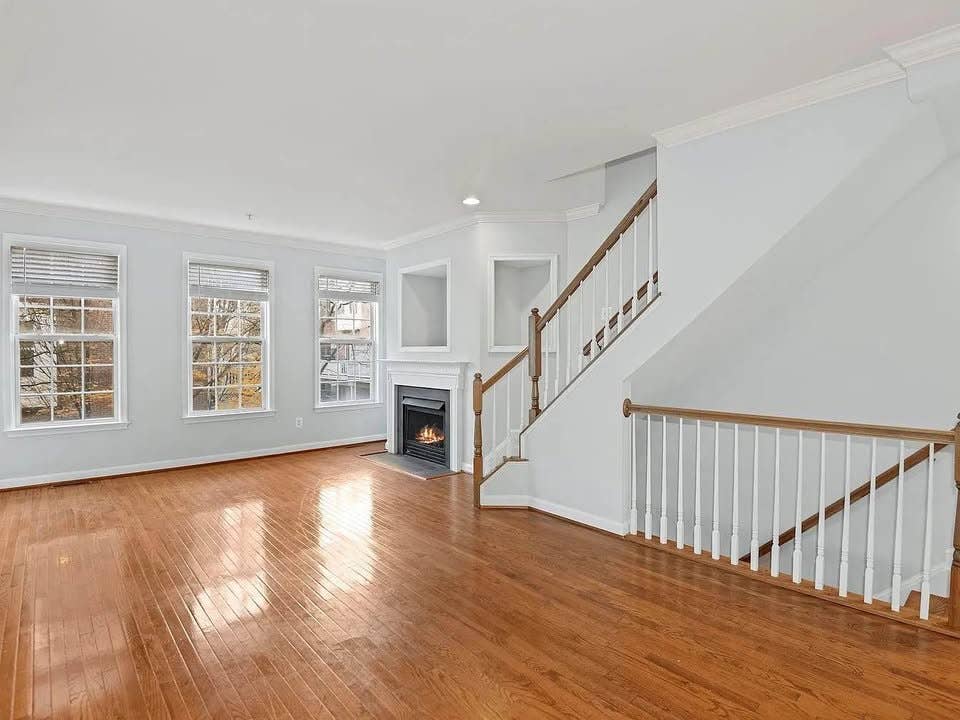 Lease Takeover through December!