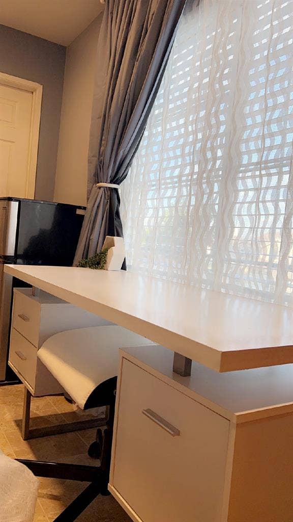 Furnished no curfews visits ok