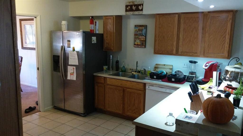 14' x 16' Room in Nice Neighborhood