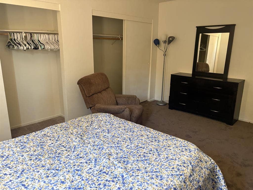 14' x 16' Room in Nice Neighborhood