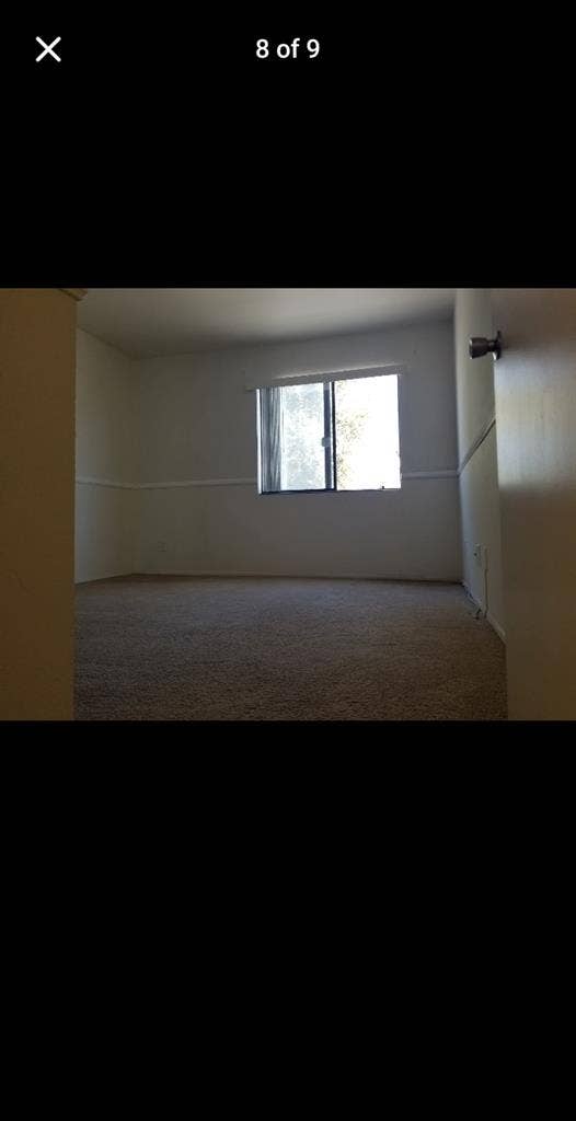 Room for rent NOW