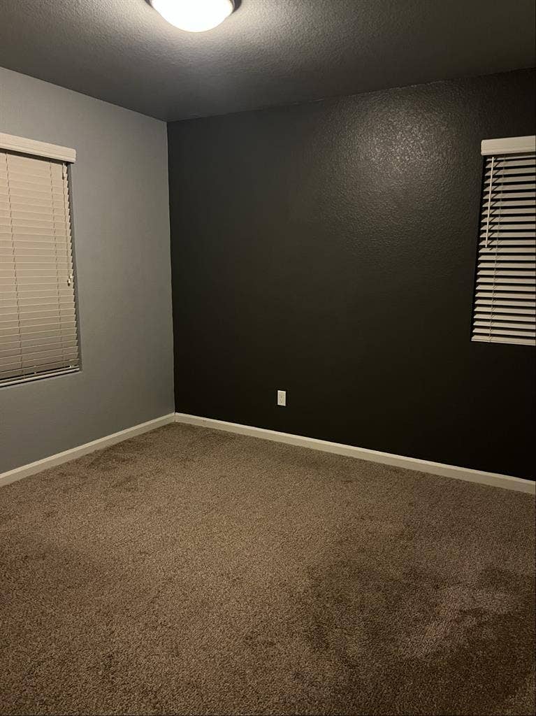 Rooms for rent / 1 person per room.