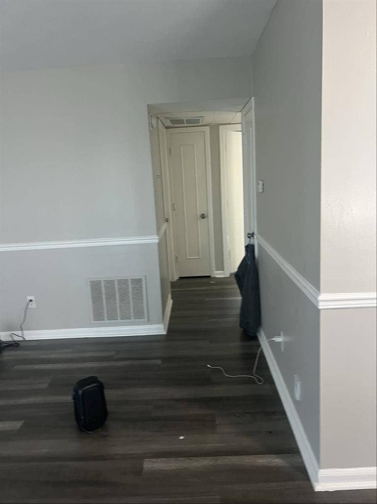 Looking for a roommate
