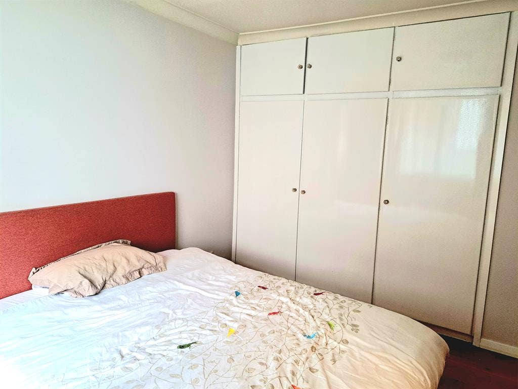 QUEEN BED, ENSUITE, ROBE+COURTYARD