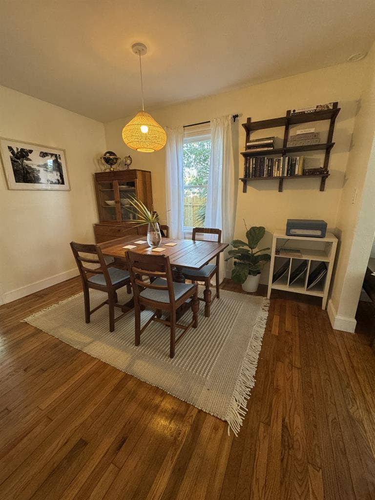 $1,000/month all utilities