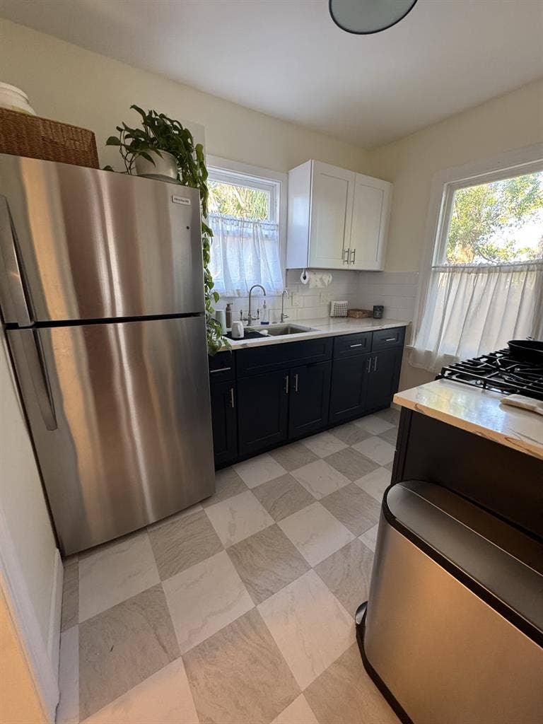 $1,000/month all utilities