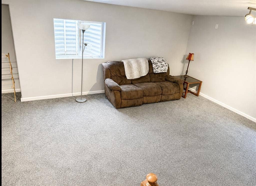 Female roommates wanted june-july!