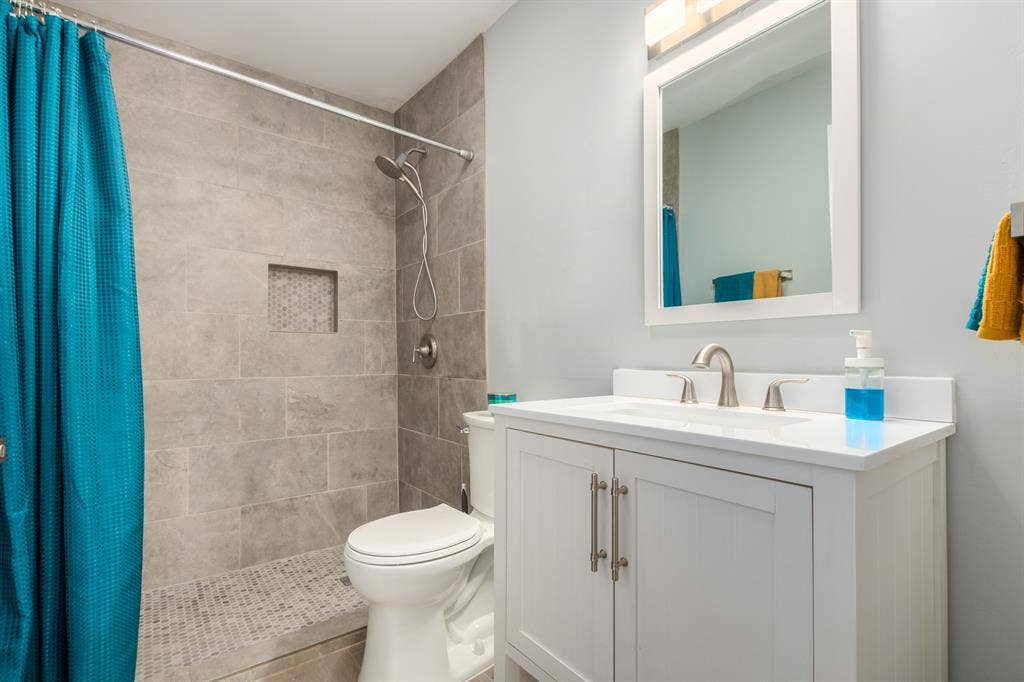 PRIVATE FURNISHED ROOM – $710/MONTH