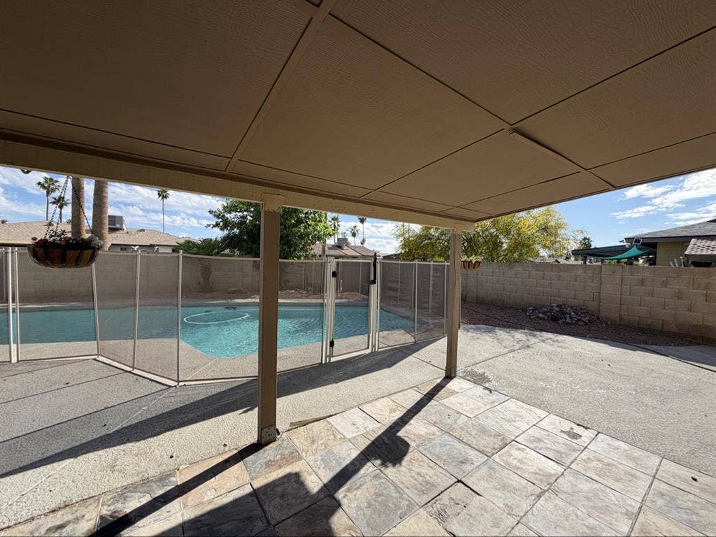 House with room for rent
