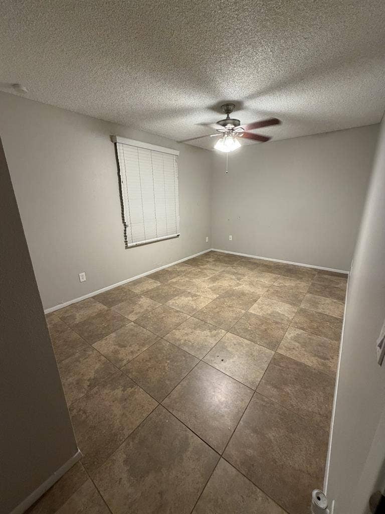 House with room for rent