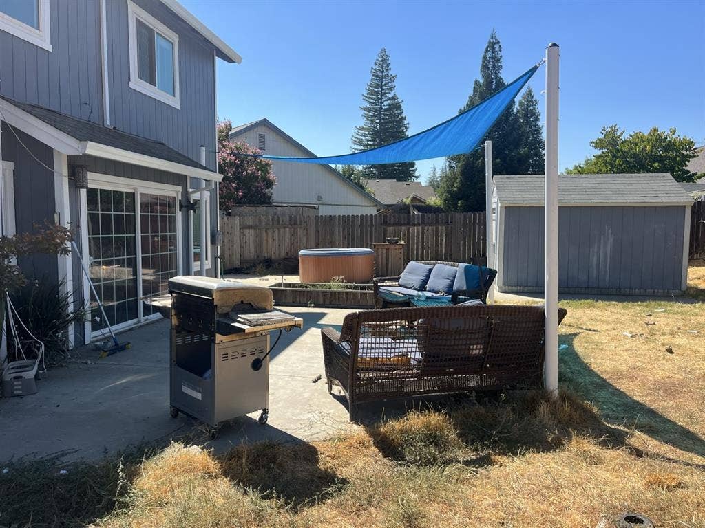Room for rent in large home
