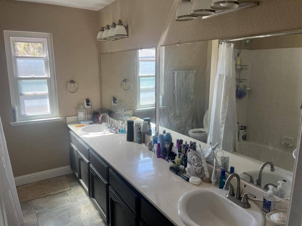 Room for rent in large home