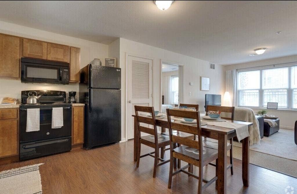VARSITY HOUSE