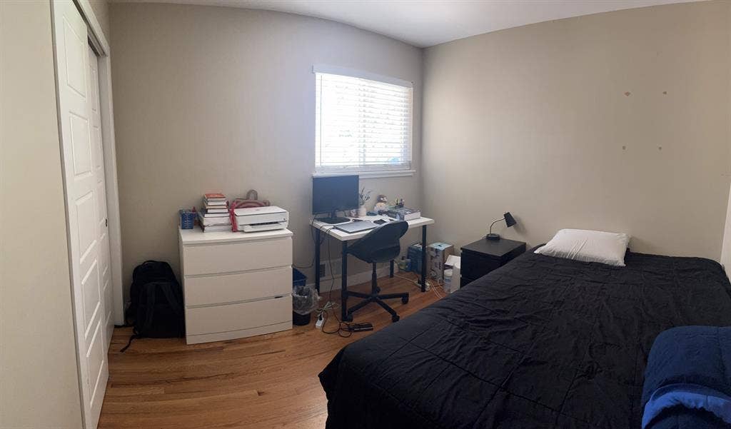 Room Available in Friendly House