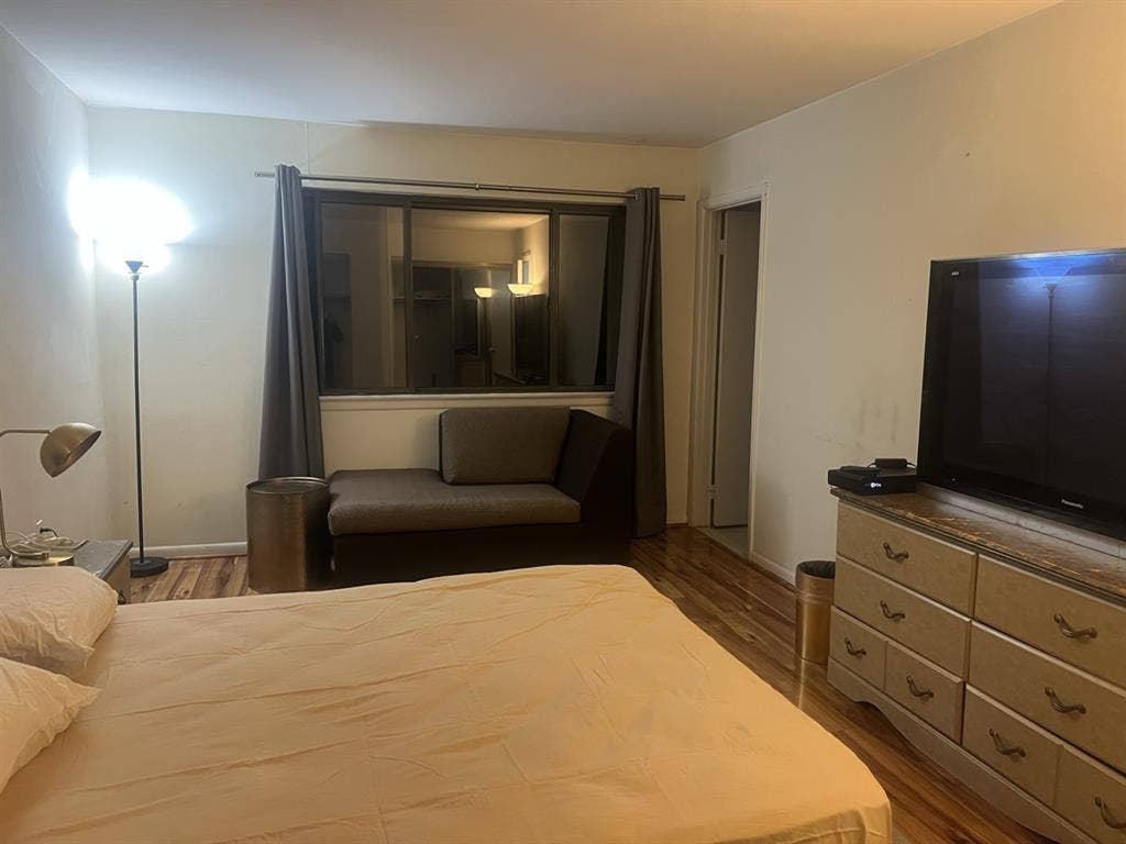 MASTER BEDROOM WITH PRIVATE BATH