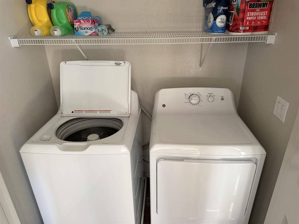 Quiet one bedroom and own bathrom