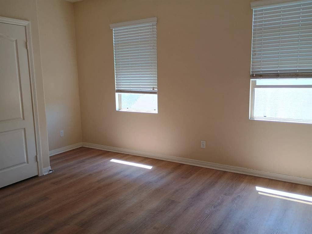 Private room for rent