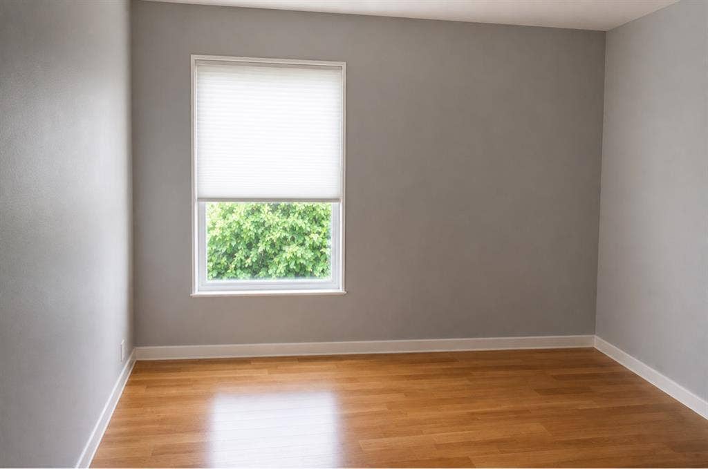 Female Roommate wanted