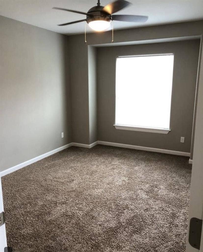 3 Bed 3 Bath Room for Rent