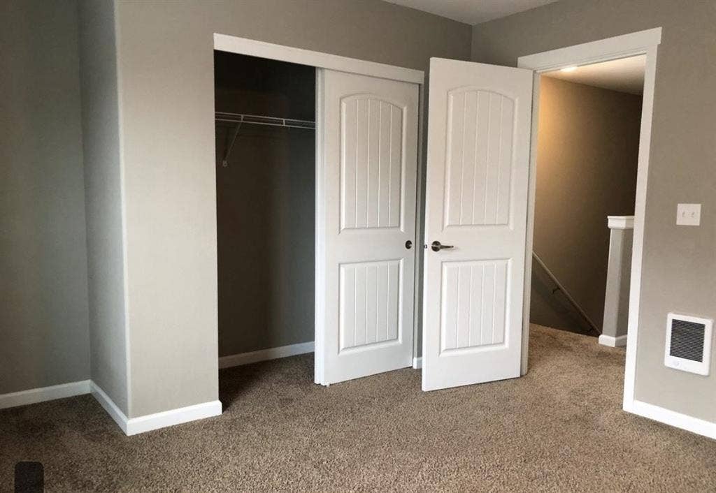 3 Bed 3 Bath Room for Rent
