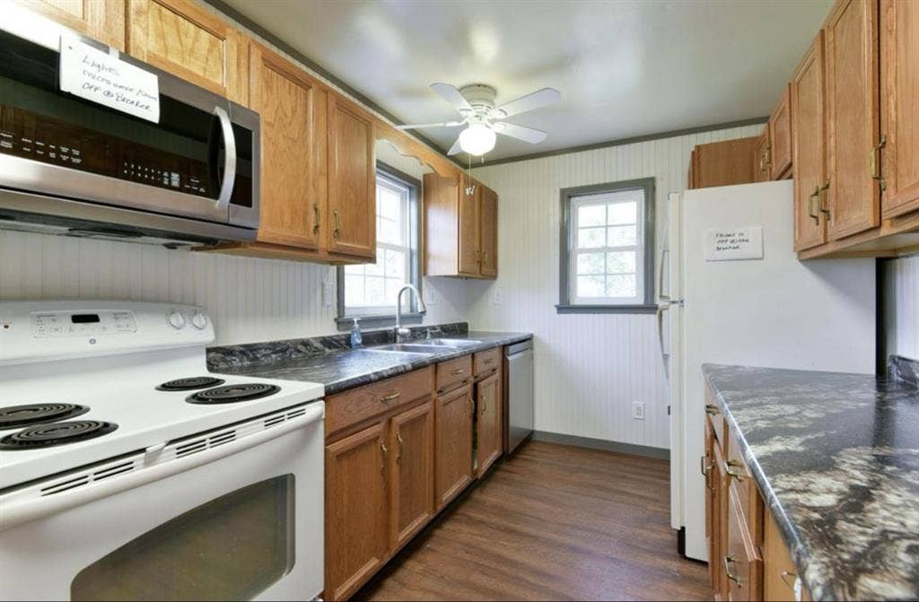3 Rooms for Rent