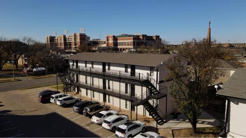 2B 1B Apartment at The Lodge