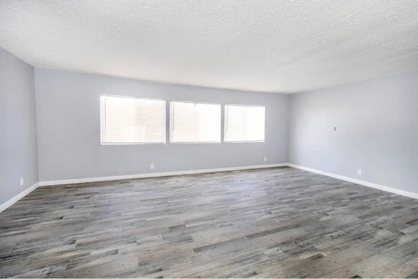 Room For Rent — South Figueroa LA