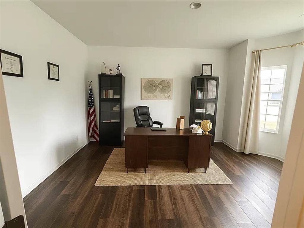 Private room in sharing house.