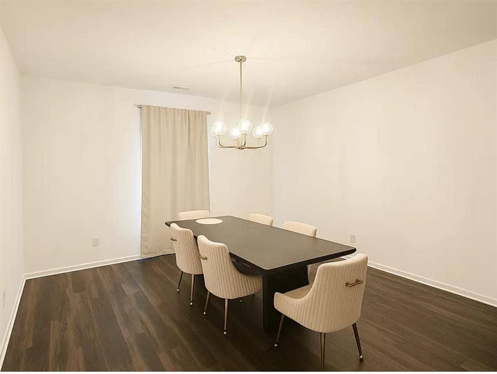 Private room in sharing house.