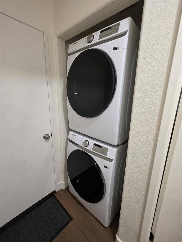 2 Private rooms for rent