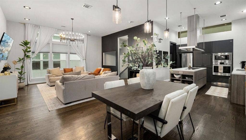 Master Bedroom for Rent
