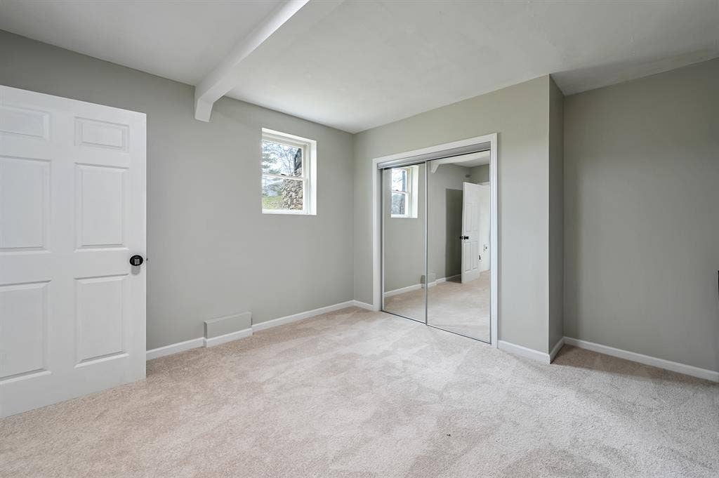 Private Room, Great Location!
