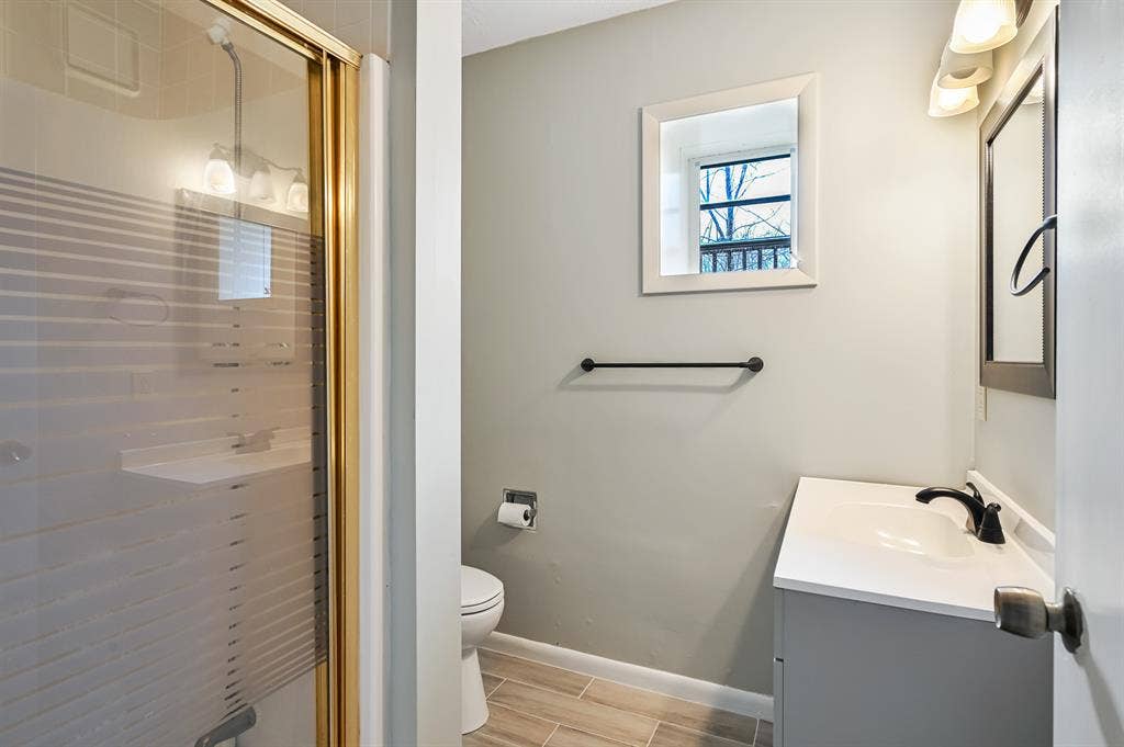 Private Room, Great Location!