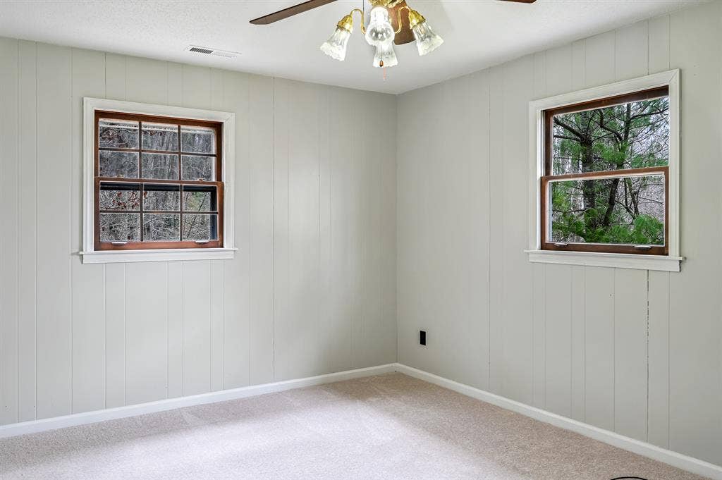 Private Room, Great Location!