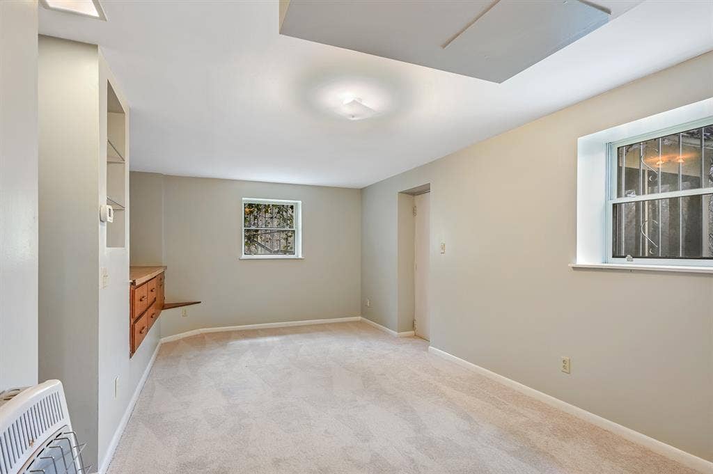 Private Room, Great Location!