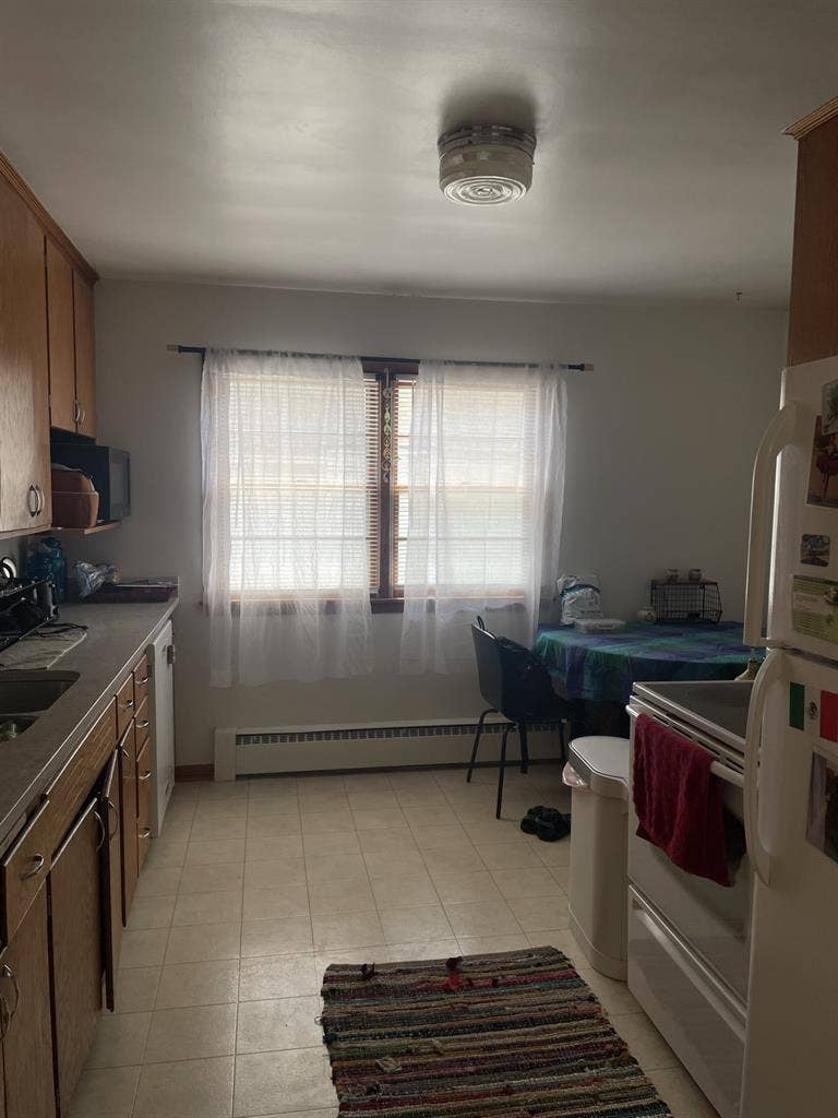 Room for rent in Eken Park!