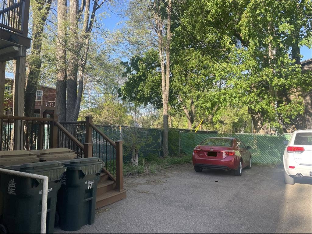 Room for rent in Eken Park!