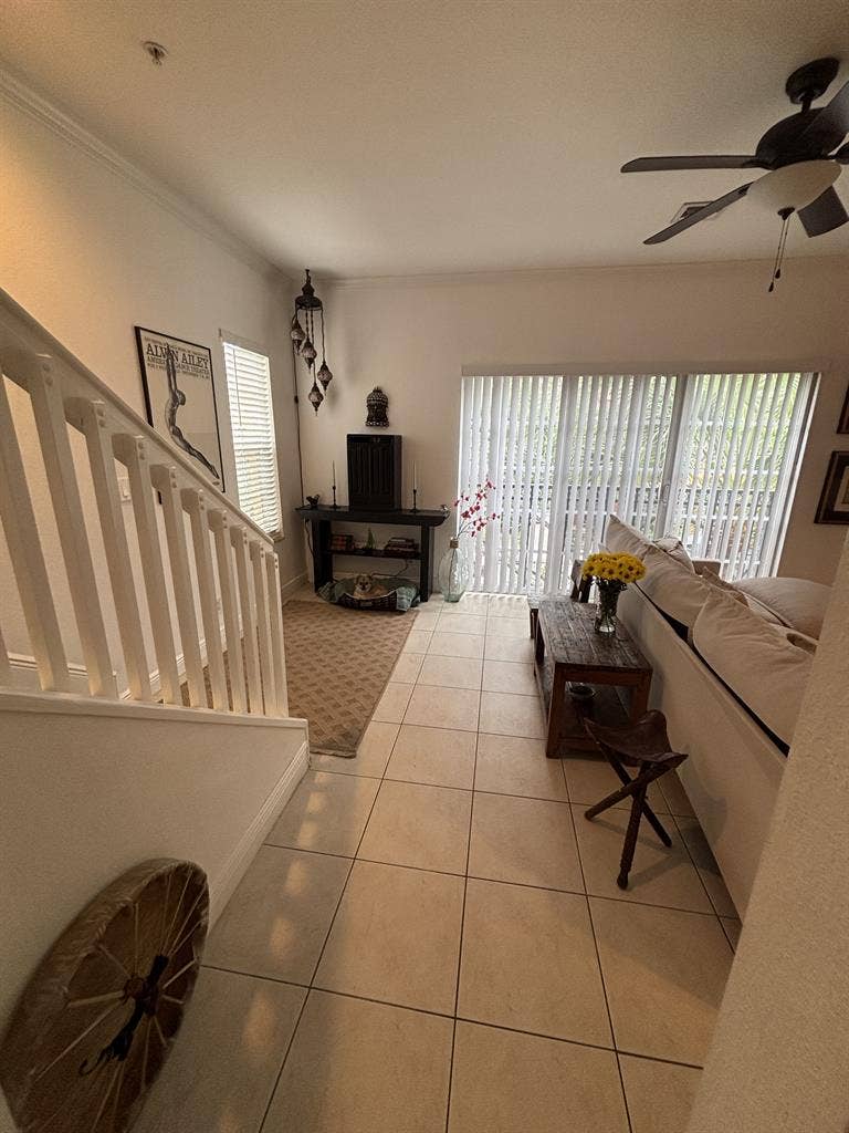 Looking for Roommate