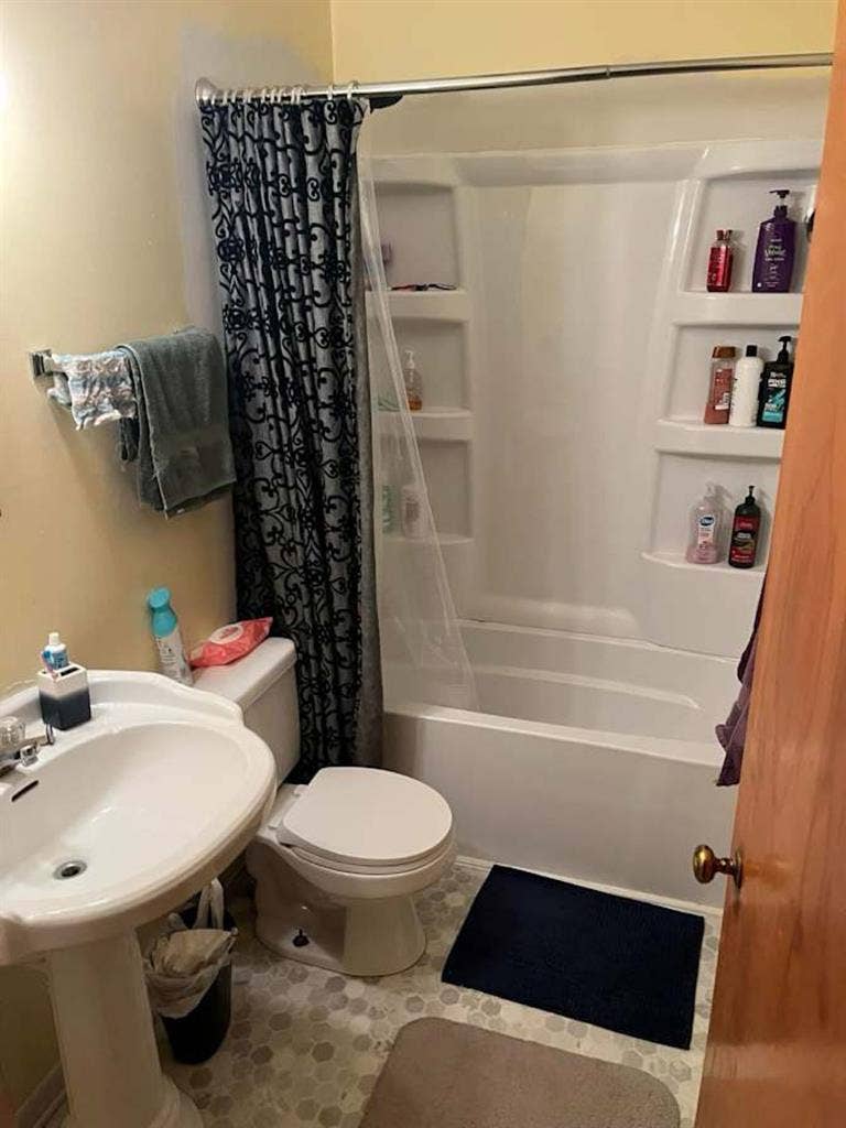 Room for rent in private home