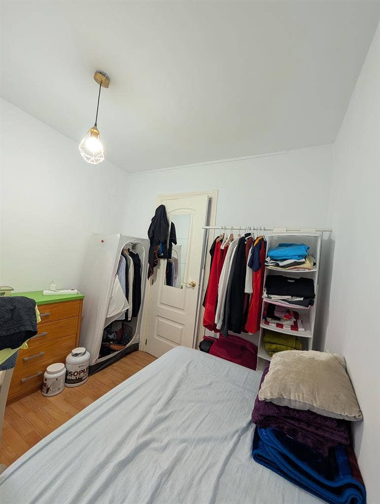 Habitación en buena zona a buen pre