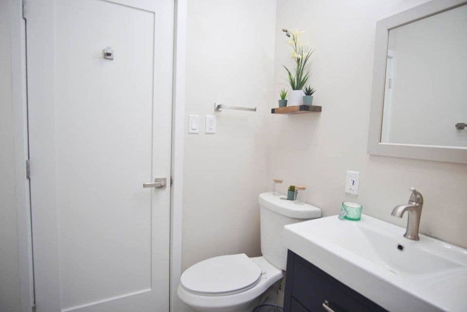 PRIVATE FURNISHED ROOM
