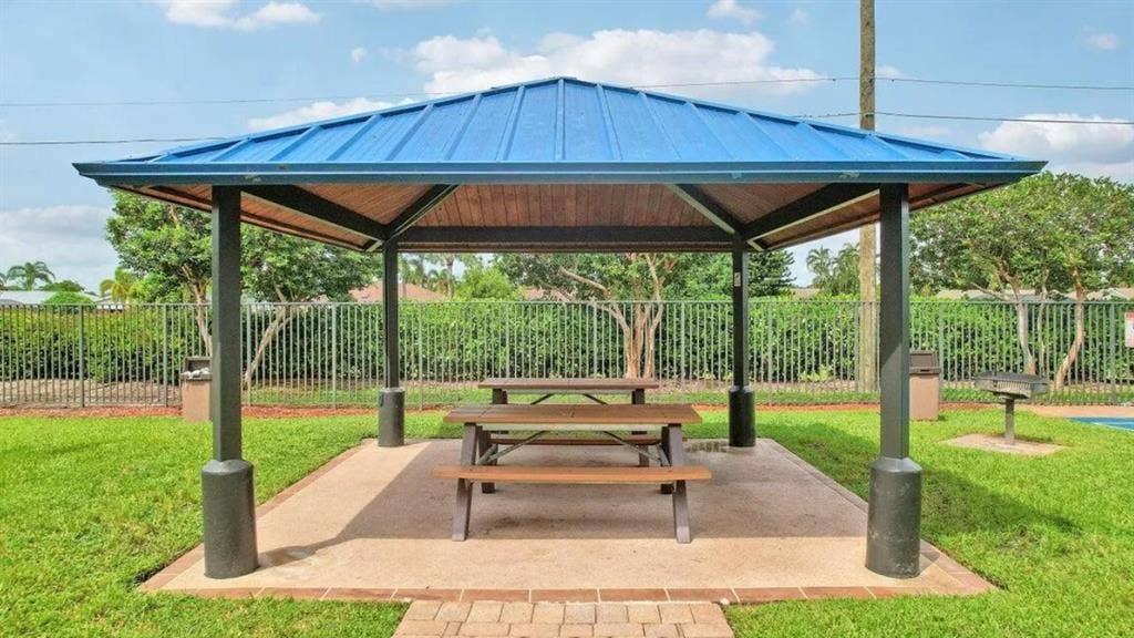 Parkside Square - Shared townhouse
