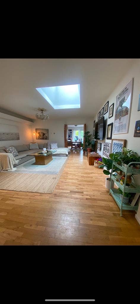 BIG BRIGHT MANHATTAN BEACH HOUSE
