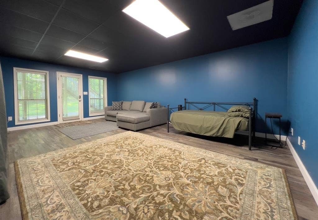 Private Basement Room & Bath