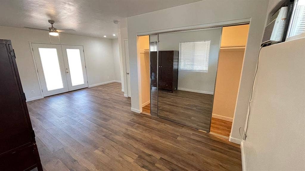 Private 1BR in La Mirada Location