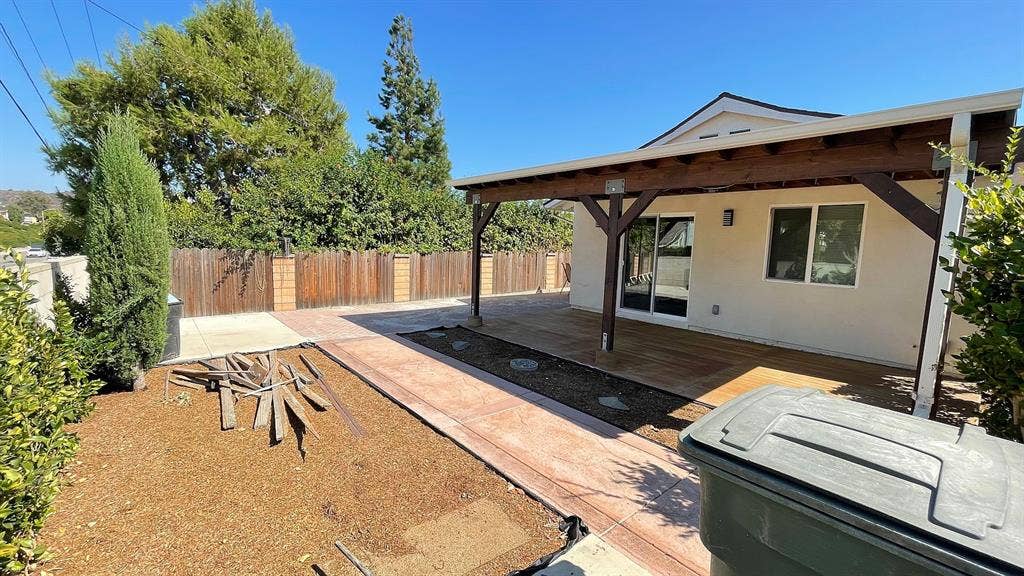 Private 1BR in La Mirada Location