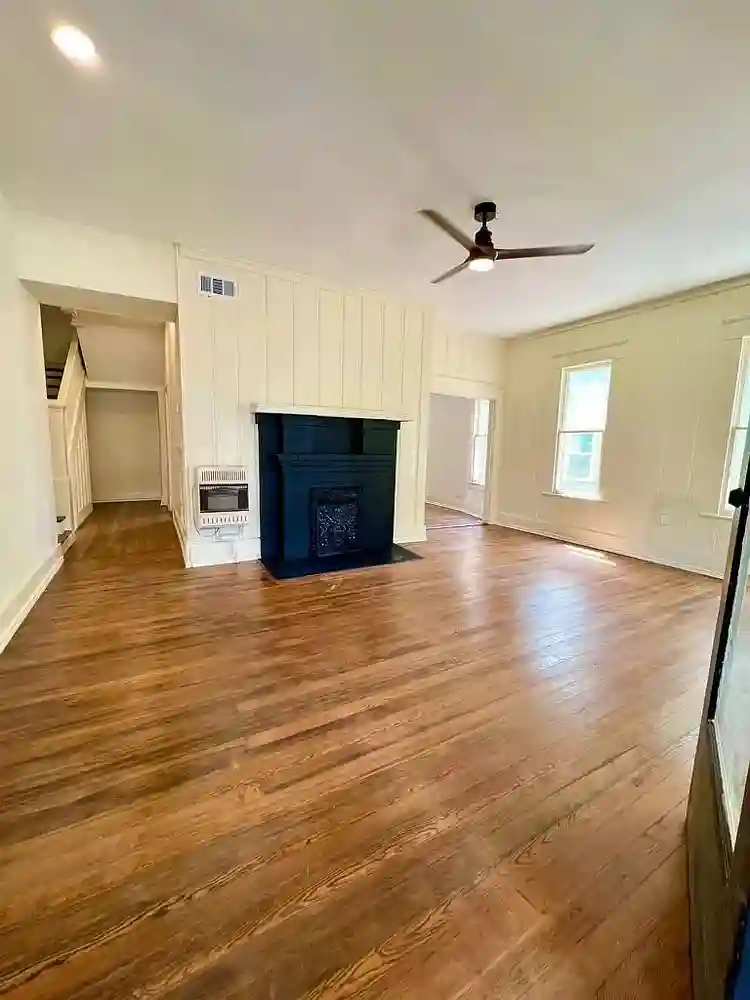 3 rooms available near Downtown