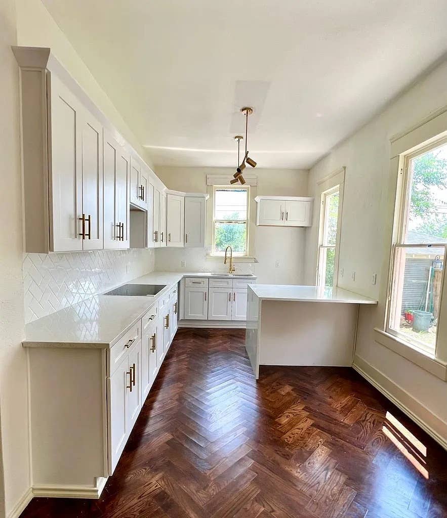 3 rooms available near Downtown