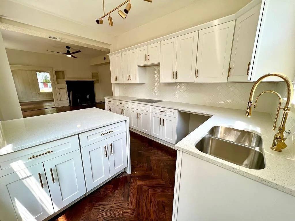 3 rooms available near Downtown