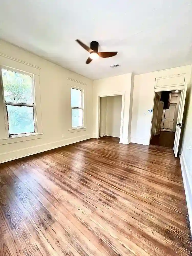 3 rooms available near Downtown